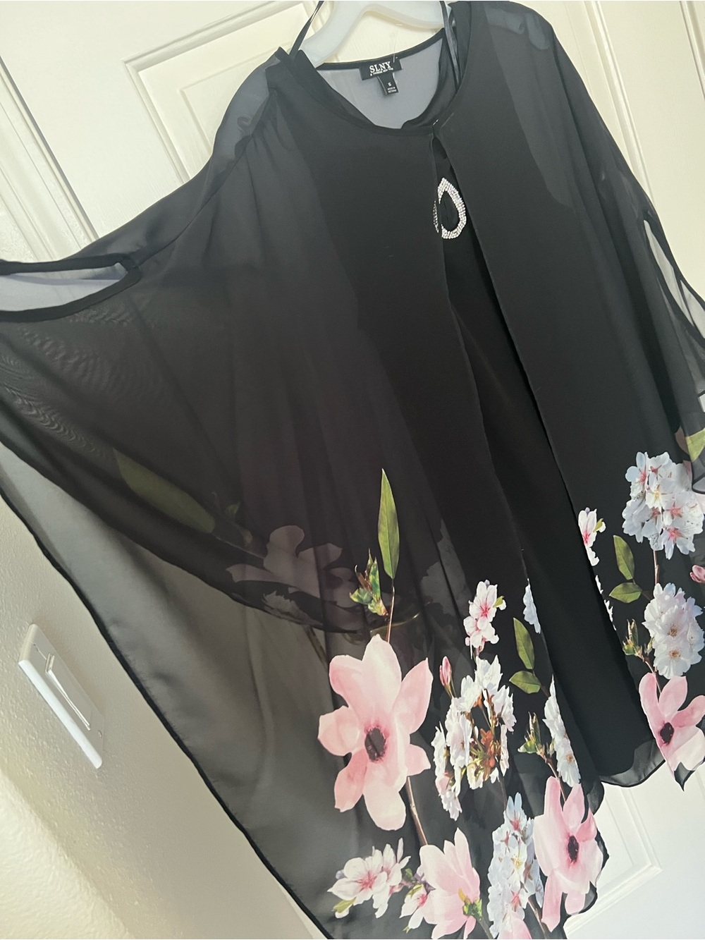 Black Floral Chiffon Overlay with Brooch Elegant Dress - Picture 5 of 8